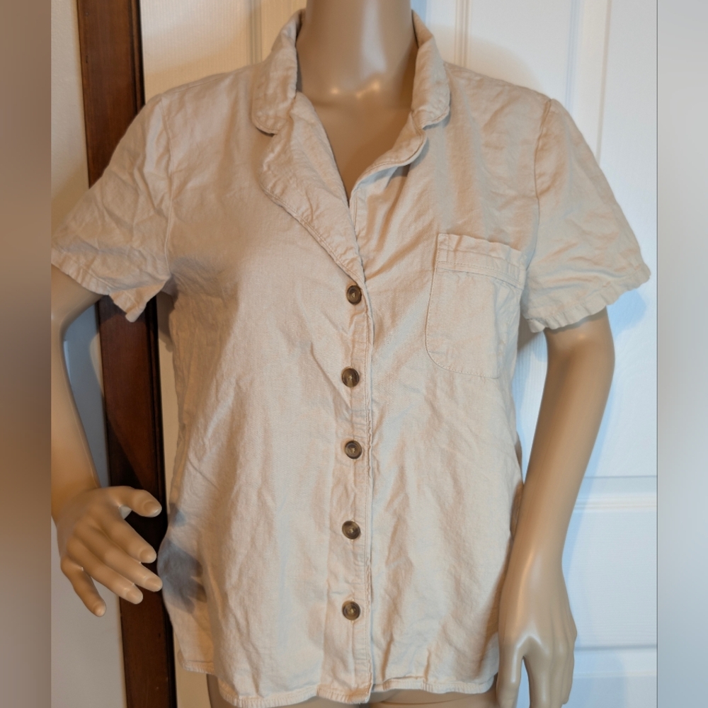 Banana Republic Beige Short Sleeve Button-Down Shirt